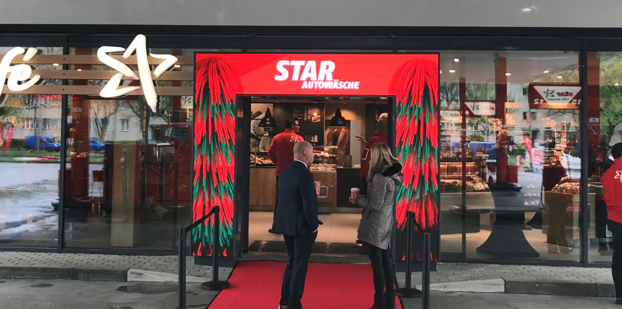 Orlen Star LED Gate